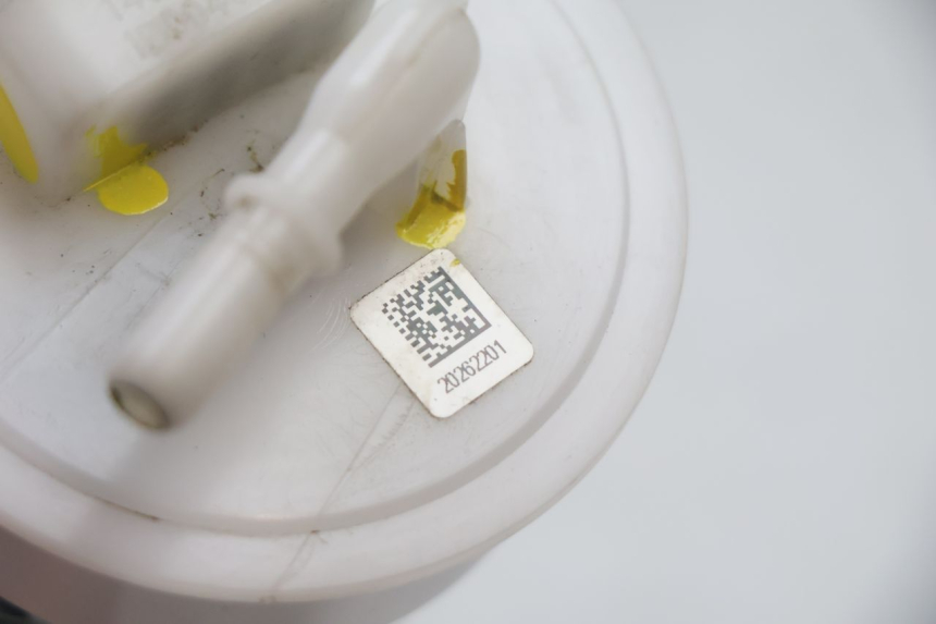 photo de POMPA CARBURANTE PIAGGIO MP3 HPE 530 (2022 - 2026) - Marcature e riferimenti originali