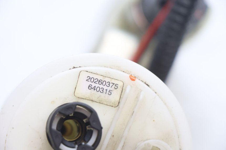 photo de POMPA DEL CARBURANTE PIAGGIO MP3 LT 400 (2007 - 2012) - Stato della superficie e materiale