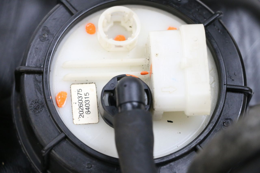 photo de POMPA DEL CARBURANTE PIAGGIO MP3 500 (2011 - 2015) - Altra angolazione