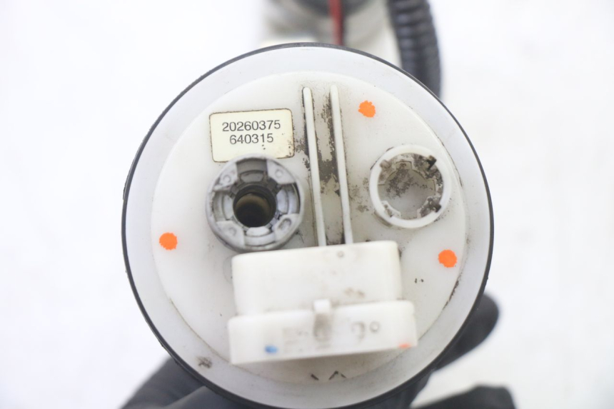 photo de POMPA DEL CARBURANTE PIAGGIO MP3 500 (2011 - 2015) - Stato della superficie e materiale