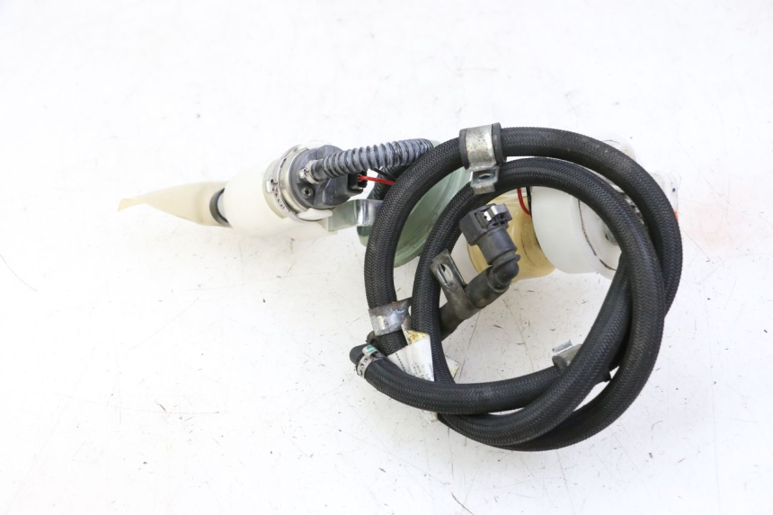 photo de POMPA CARBURANTE PIAGGIO MP3 500 (2014 - 2017) - Primo piano ad alta risoluzione