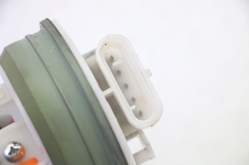 photo de POMPA CARBURANTE PIAGGIO MP3 500 (2016 - 2018) - Altra angolazione