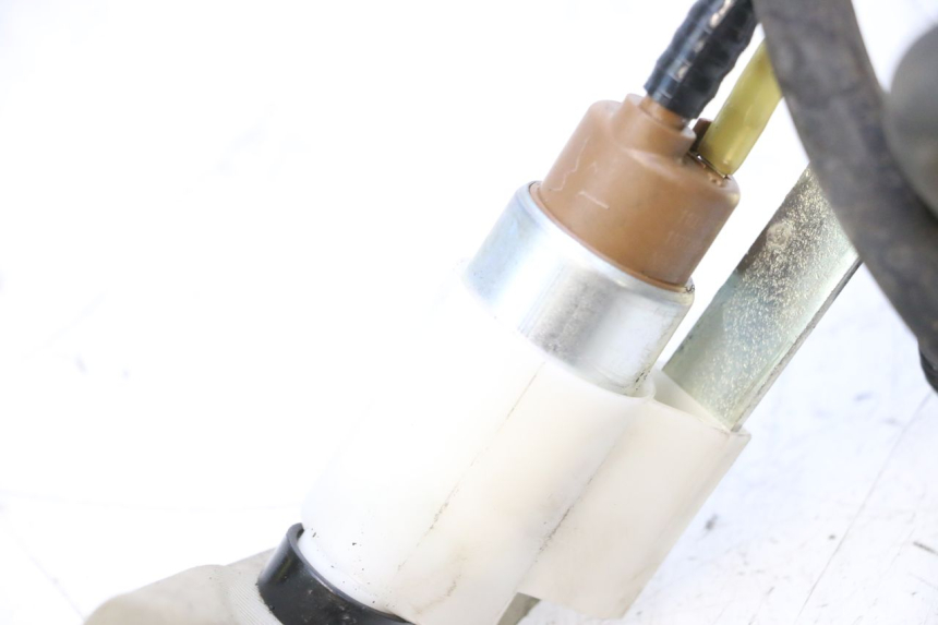 photo de POMPA DEL CARBURANTE PIAGGIO MP3 RL 250 (2006 - 2010) - Altra vista dell'articolo
