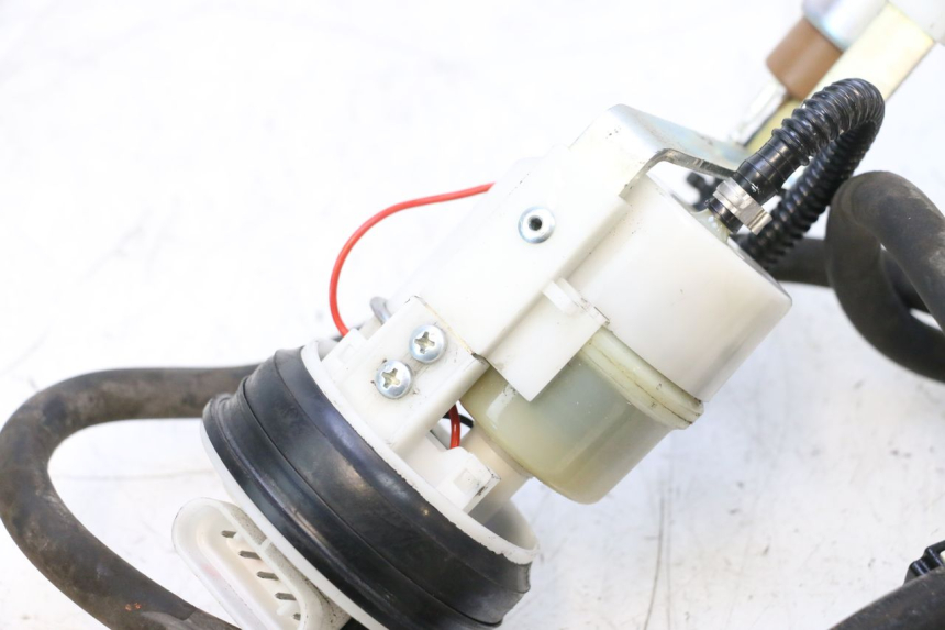 photo de POMPA DEL CARBURANTE PIAGGIO MP3 RL 250 (2006 - 2010) - Zoom sullo stato d'uso