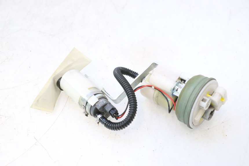 photo de POMPA CARBURANTE PIAGGIO MP3 500 (2016 - 2018) - Caratteristiche distintive