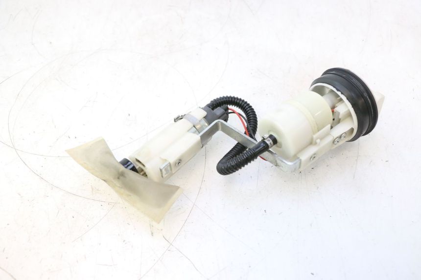 photo de POMPA DEL CARBURANTE PIAGGIO MP3 500 (2011 - 2015) - Vista principale