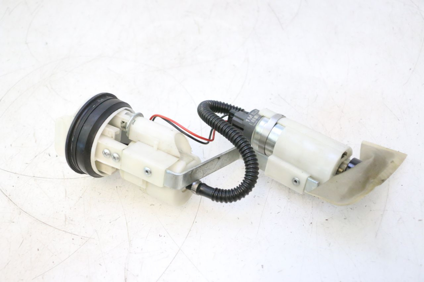 photo de POMPA DEL CARBURANTE PIAGGIO MP3 500 (2011 - 2015) - Vista d'insieme del prodotto