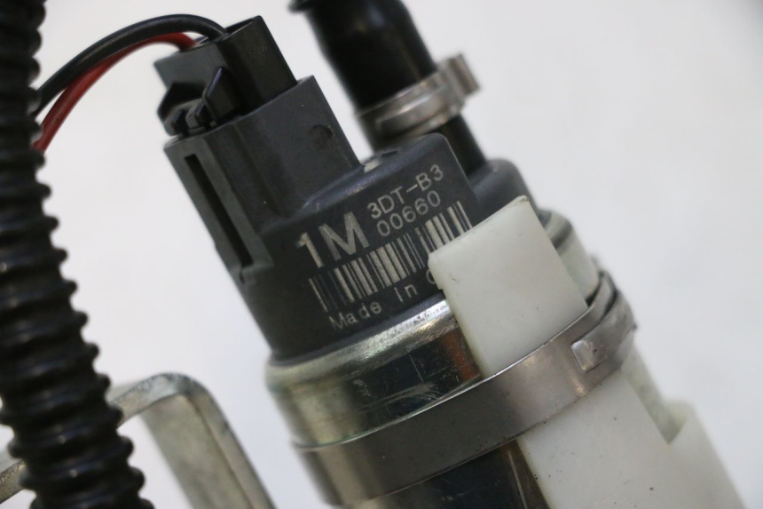 photo de POMPA DEL CARBURANTE PIAGGIO MP3 500 (2011 - 2015) - Stato della superficie e materiale