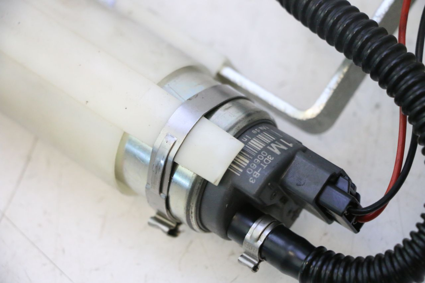 photo de POMPA DEL CARBURANTE PIAGGIO MP3 500 (2011 - 2015) - Marcature e riferimenti originali