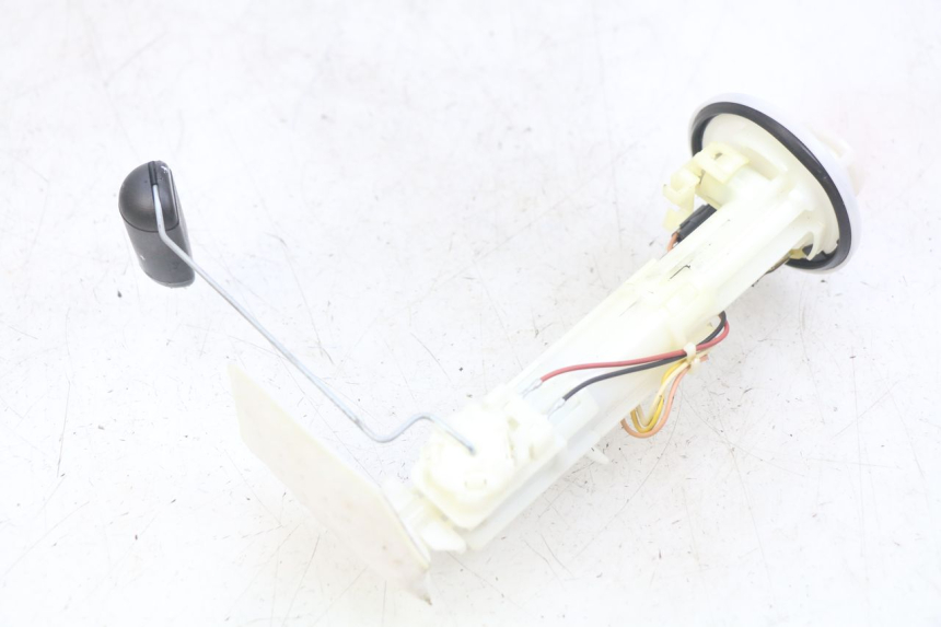 photo de POMPA CARBURANTE YAMAHA MT ABS 125 (2014 - 2018) - Dettagli dei punti di fissaggio