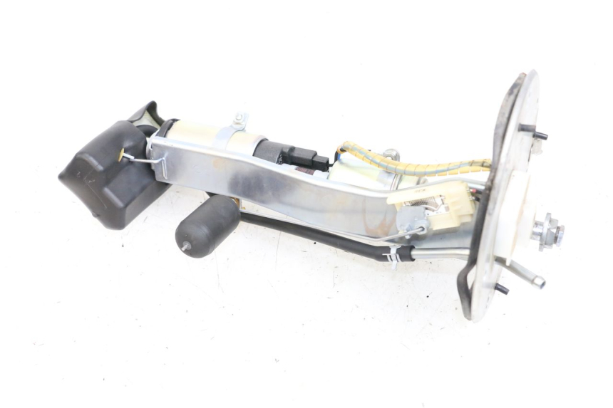 photo de POMPA CARBURANTE KAWASAKI NINJA 400 (2018 - 2023) - Dettagli dei punti di fissaggio