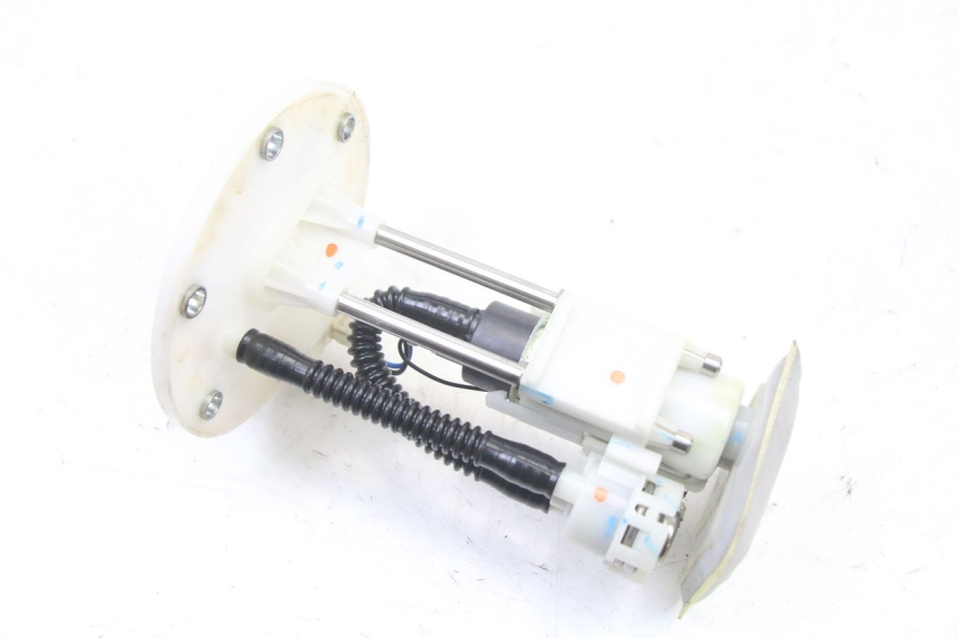 photo de POMPA DEL CARBURANTE SYM ORBIT III 3 4T 50 (2018 - 2021) - Primo piano tecnico