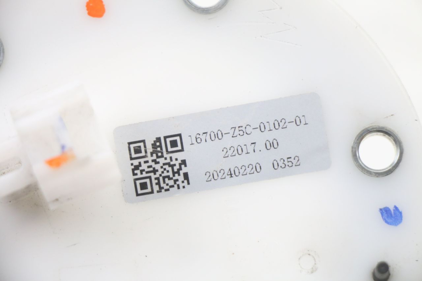 photo de POMPA CARBURANTE SYM ORBIT III 3 4T 50 (2021 - 2025) - Primo piano tecnico