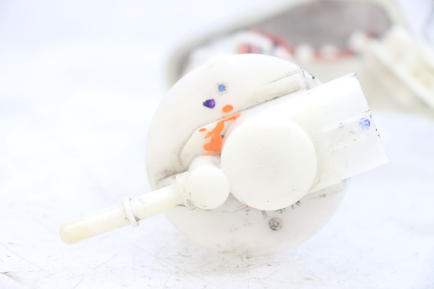 photo de POMPA CARBURANTE HONDA PCX (JF28) 125 (2009 - 2011) - Dettagli dei punti di fissaggio