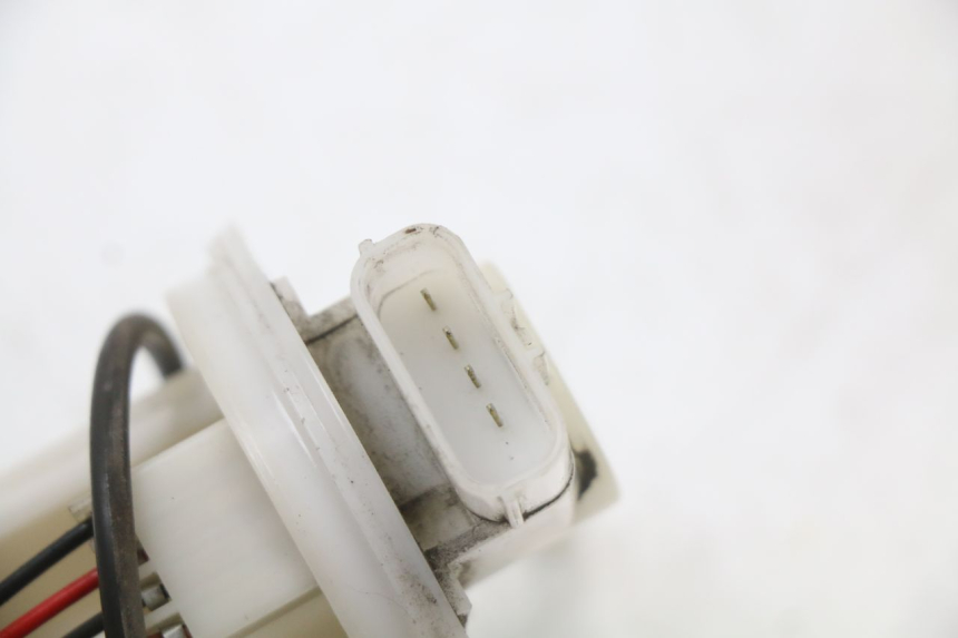 photo de POMPA CARBURANTE HONDA PCX (JF28) 125 (2009 - 2011) - Primo piano tecnico