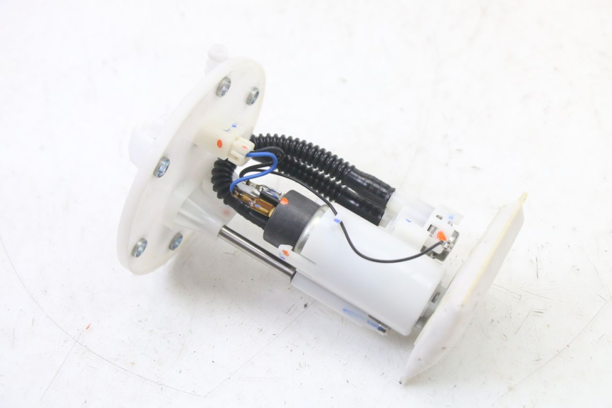 photo de POMPA CARBURANTE PEUGEOT TWEET 4T 50 (2023 - 2025) - Primo piano tecnico