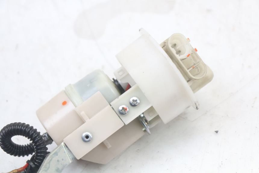 photo de POMPA CARBURANTE PIAGGIO LIBERTY IGET 4T 50 (2021 - 2025) - Zoom sullo stato d'uso