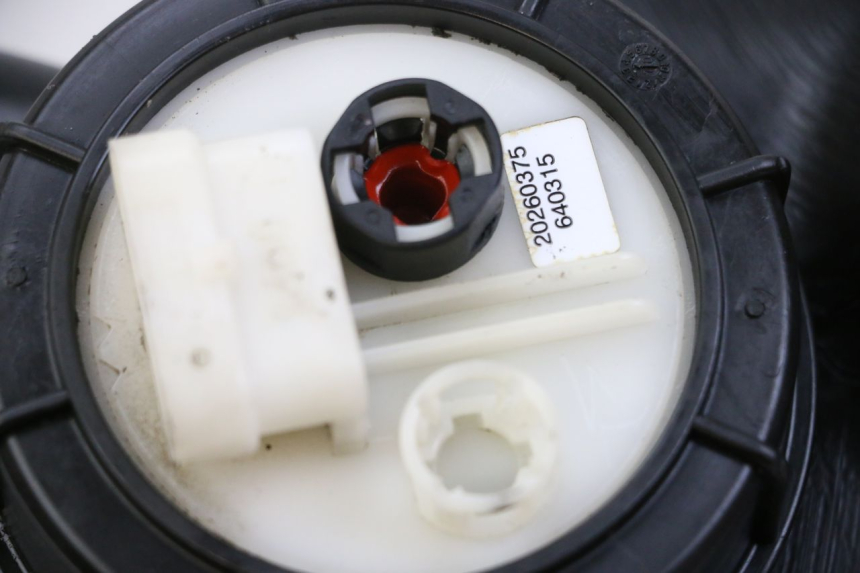 photo de POMPA DEL CARBURANTE PIAGGIO MP3 LT 400 (2007 - 2012) - Dettaglio del componente