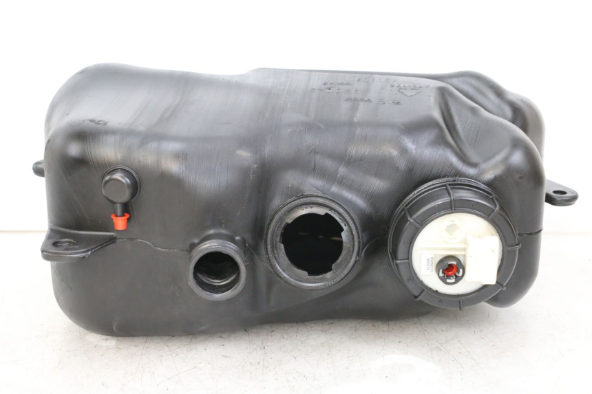 photo de POMPA DEL CARBURANTE PIAGGIO MP3 LT 400 (2007 - 2012) - Primo piano tecnico