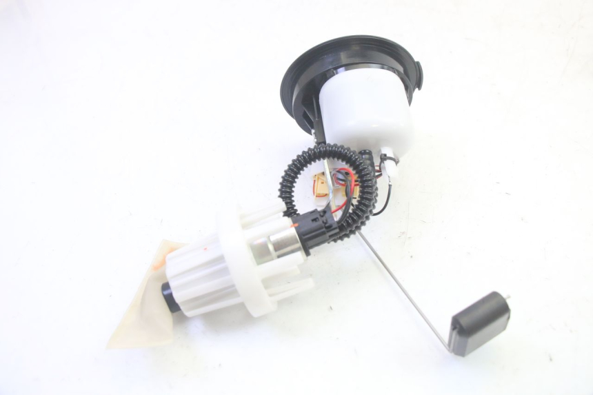 photo de POMPA CARBURANTE BMW R GS 1250 (2021 - 2024) - Stato della superficie e materiale