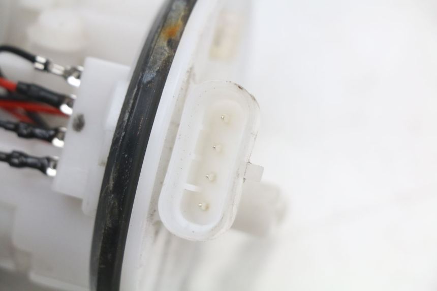 photo de POMPA CARBURANTE TNT MOTOR ROMA 10' 4T 50 (2019 - 2022) - Primo piano tecnico