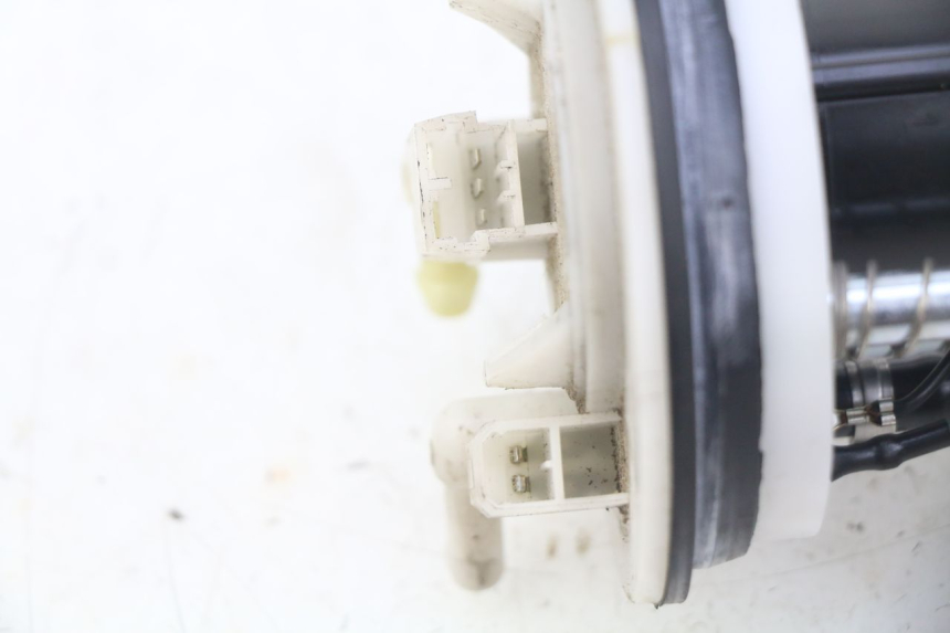 photo de POMPA CARBURANTE PEUGEOT SATELIS COMPRESSOR K15 125 (2006 - 2009) - Dettagli dei punti di fissaggio