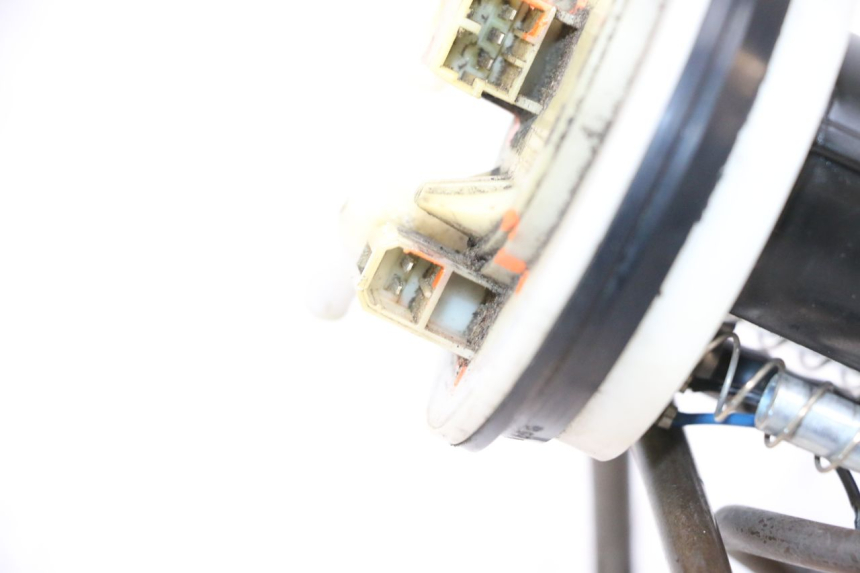photo de POMPA CARBURANTE PEUGEOT SATELIS COMPRESSOR K15 125 (2006 - 2009) - Altra angolazione
