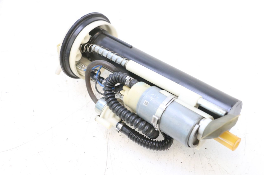 photo de POMPA CARBURANTE PEUGEOT SATELIS COMPRESSOR K15 125 (2006 - 2009) - Marcature e riferimenti originali