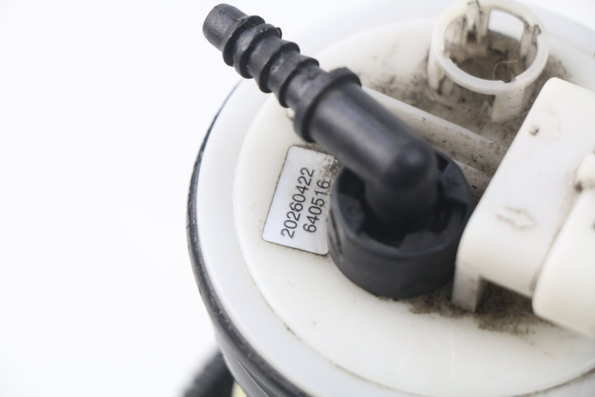 photo de POMPA DEL CARBURANTE PEUGEOT SATELIS 300 (2012 - 2015) - Zoom sullo stato d'uso