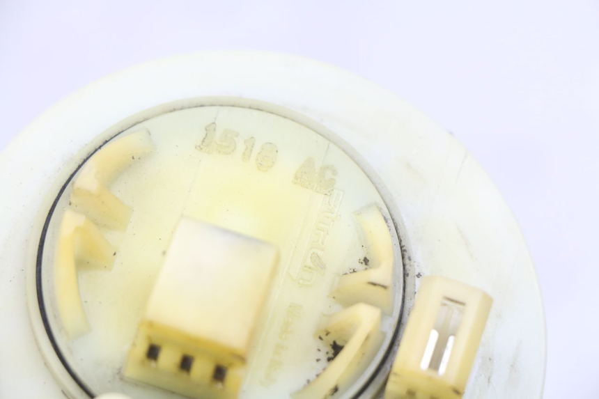 photo de POMPA DEL CARBURANTE PEUGEOT SATELIS 125 (2006 - 2009) - Primo piano tecnico