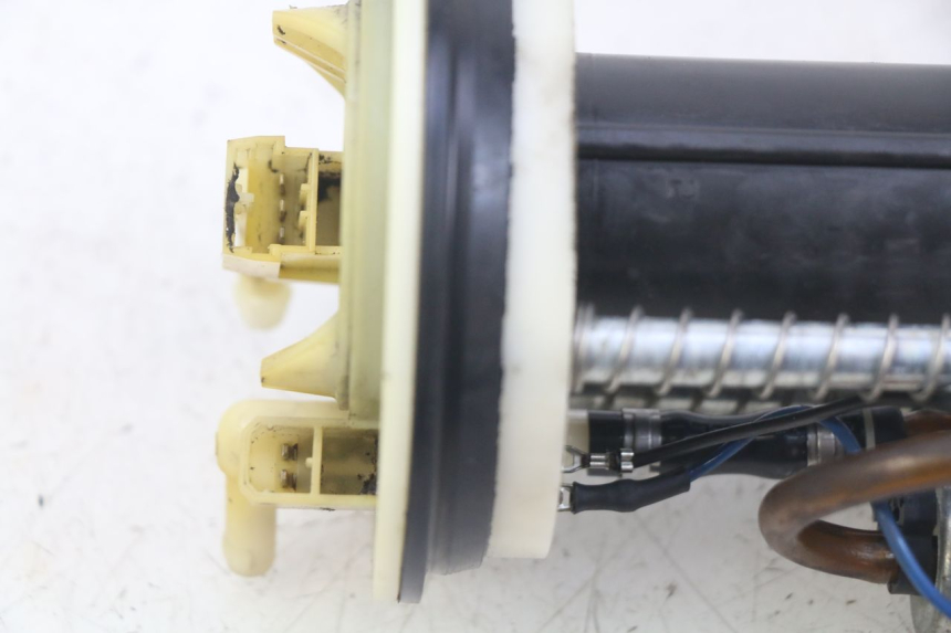 photo de POMPA DEL CARBURANTE PEUGEOT SATELIS 125 (2006 - 2009) - Stato della superficie e materiale