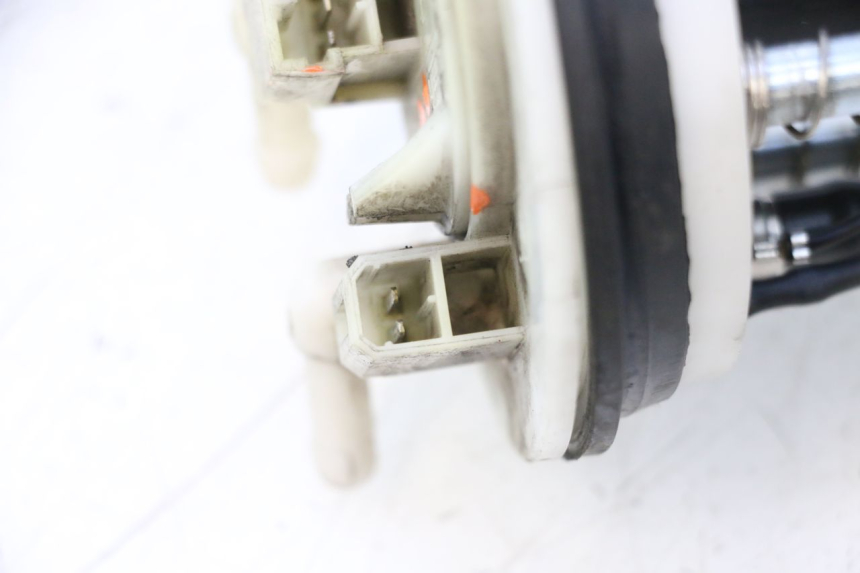 photo de POMPA DEL CARBURANTE PEUGEOT SATELIS 125 (2006 - 2009) - Altra vista dell'articolo