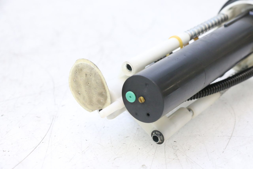 photo de POMPA DEL CARBURANTE PEUGEOT SATELIS 125 (2006 - 2009) - Zoom sullo stato d'uso
