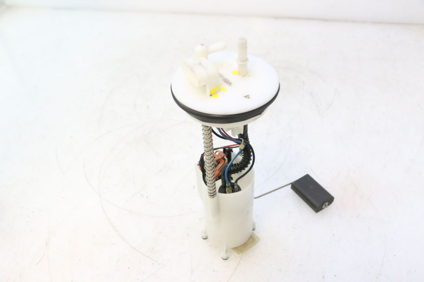 photo de POMPA CARBURANTE PEUGEOT SATELIS 125 (2013 - 2018) - Zoom sullo stato d'uso