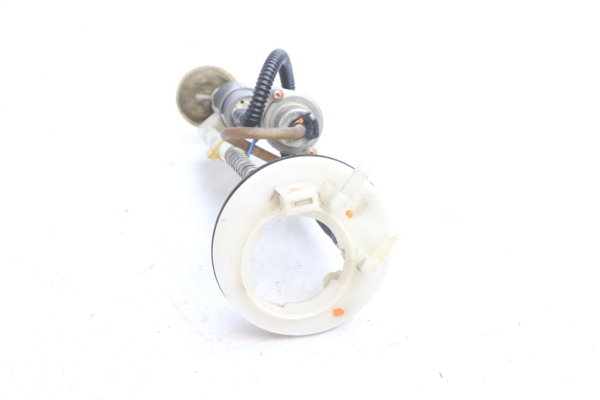 photo de POMPA DEL CARBURANTE PEUGEOT SATELIS 125 (2006 - 2009) - Altra angolazione