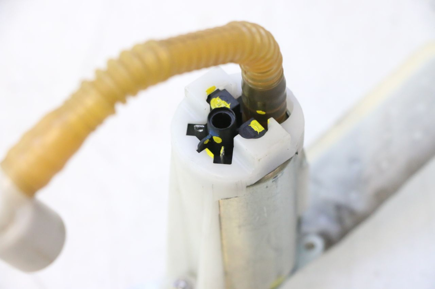 photo de POMPA CARBURANTE MASH SEVENTY FIVE 125 (2013 - 2021) - Altra angolazione