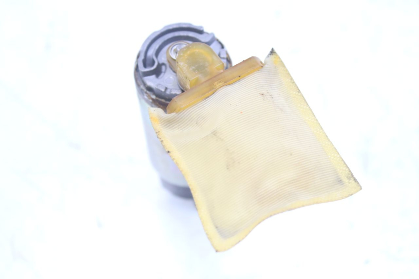 photo de POMPA CARBURANTE TRIUMPH SPRINT ST 955 (1999 - 2001) - Zoom sullo stato d'uso