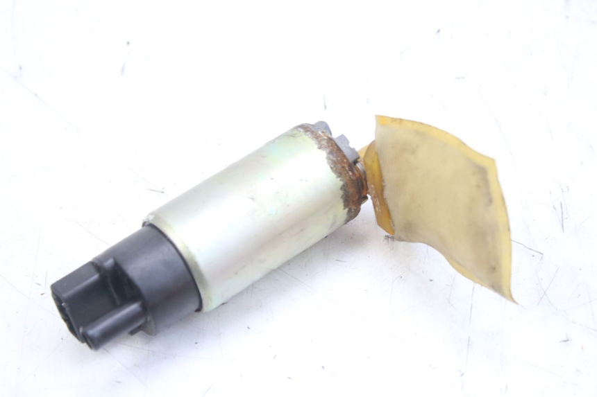 photo de POMPA CARBURANTE TRIUMPH SPRINT ST 955 (1999 - 2001) - Primo piano tecnico