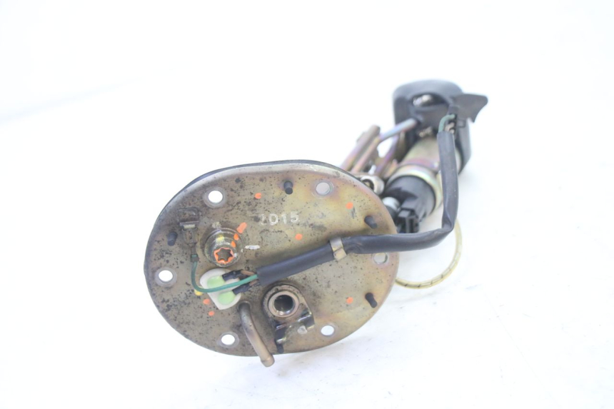 photo de POMPA CARBURANTE HONDA ST PAN EUROPEAN 1300 (2002 - 2013) - Primo piano tecnico