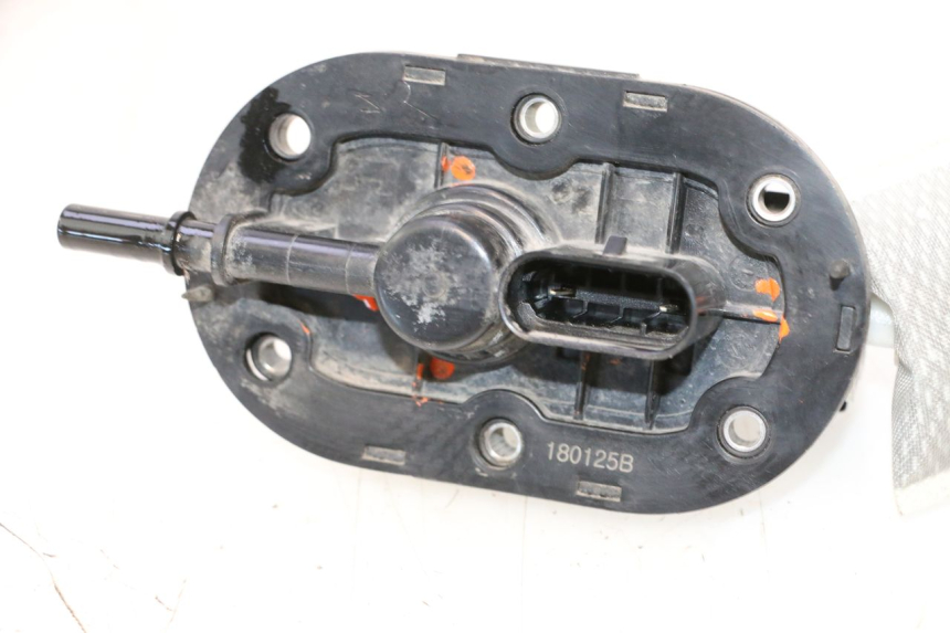 photo de POMPA CARBURANTE VASTRO STREET S 50 (2016 - 2021) - Altra angolazione