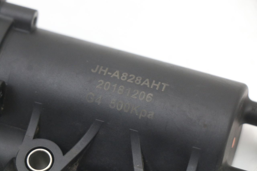 photo de POMPA CARBURANTE PEUGEOT STREETZONE I 2T 50 (2018 - 2020) - Vista d'insieme del prodotto