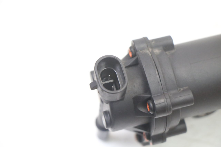 photo de POMPA CARBURANTE PEUGEOT STREETZONE I 2T 50 (2018 - 2020) - Primo piano tecnico