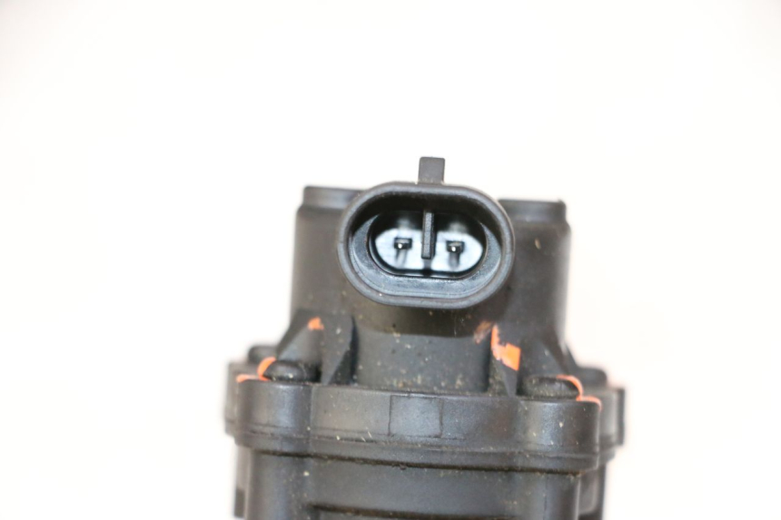 photo de POMPA CARBURANTE PEUGEOT STREETZONE I 2T 50 (2018 - 2020) - Altra angolazione