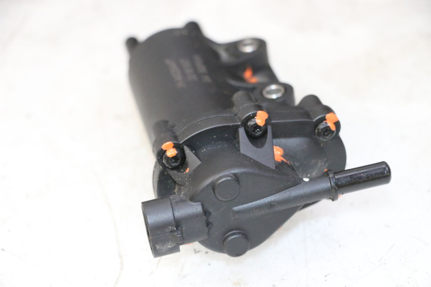 photo de POMPA CARBURANTE PEUGEOT STREETZONE I 2T 50 (2018 - 2020) - Vista d'insieme del prodotto