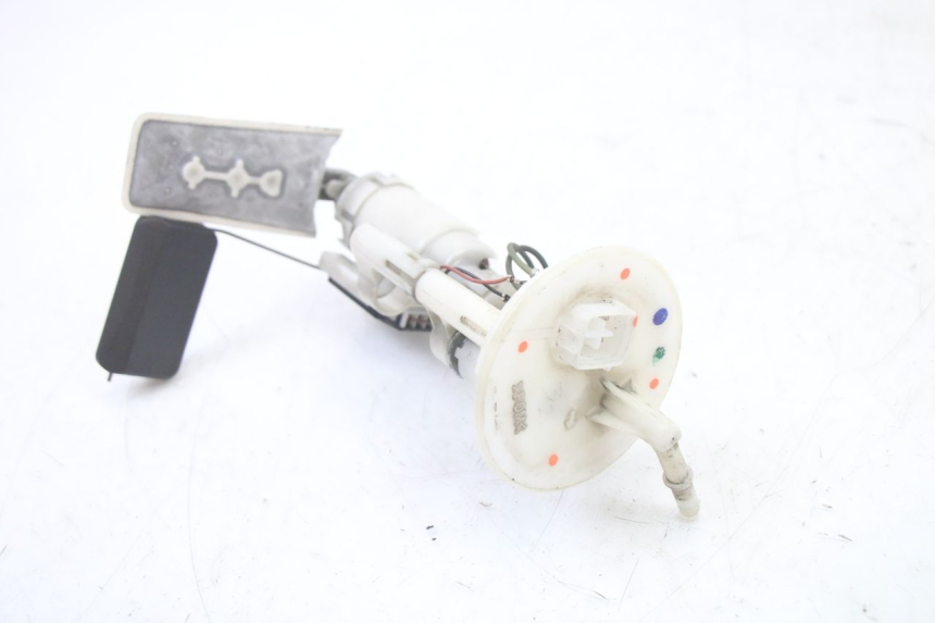 photo de POMPA CARBURANTE SUZUKI BURGMAN 125 (2015 - 2017) - Zoom sullo stato d'uso