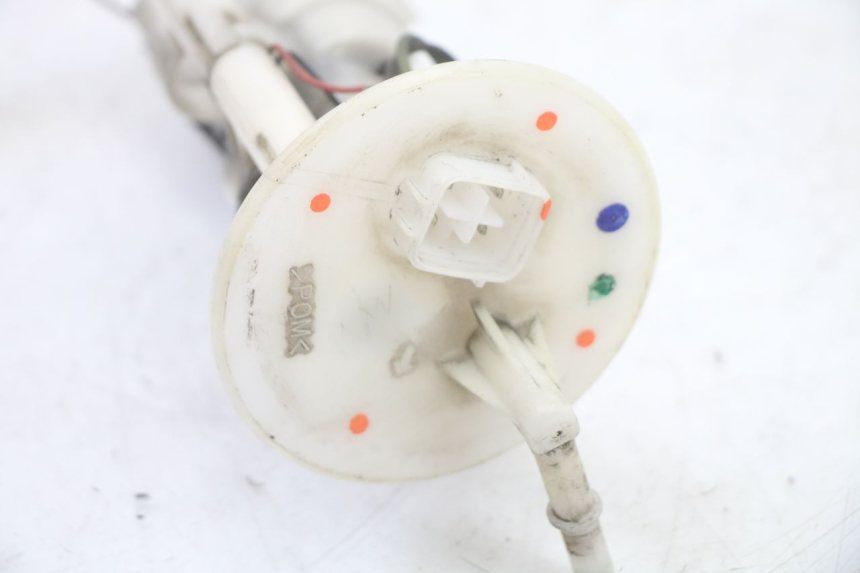 photo de POMPA CARBURANTE SUZUKI BURGMAN 125 (2015 - 2017) - Altra angolazione