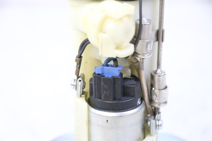 photo de POMPA CARBURANTE SUZUKI SV S 650 (2003 - 2009) - Dettagli dei punti di fissaggio