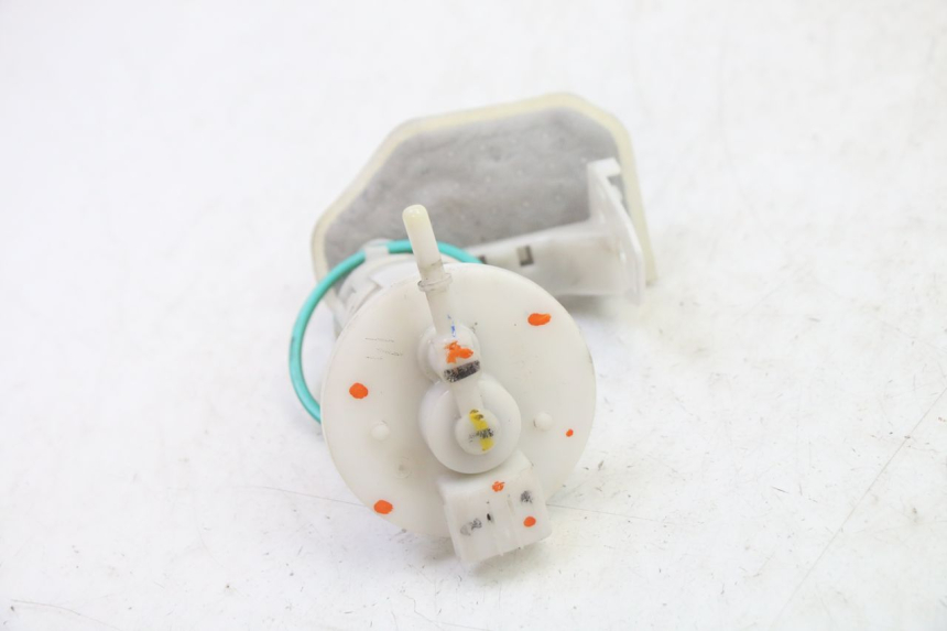 photo de POMPA DEL CARBURANTE APRILIA SXR 50 (2021 - 2023) - Primo piano tecnico