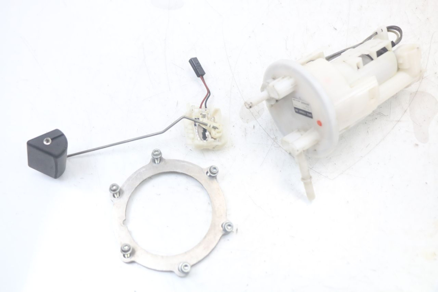 photo de POMPA DEL CARBURANTE YAMAHA TDM ABS 900 (2002 - 2014) - Dettaglio del componente