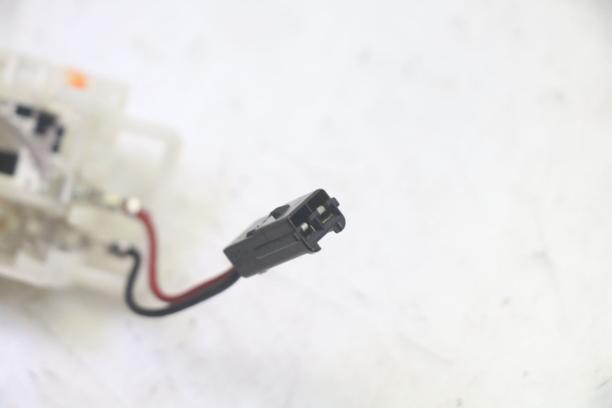 photo de POMPA CARBURANTE YAMAHA TDM ABS 900 (2002 - 2014) - Marcature e riferimenti originali